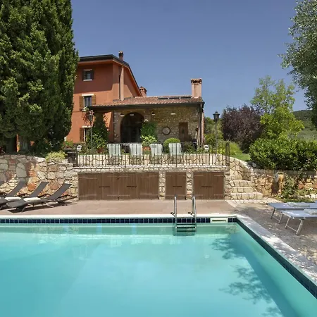 Terrarossa With Pool In The Vineyard Villa Mezzane di Sotto