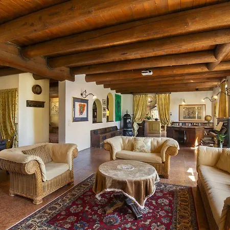 Villa Terrarossa With Pool In The Vineyard
