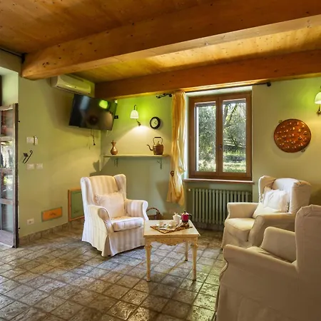Villa Terrarossa With Pool In The Vineyard